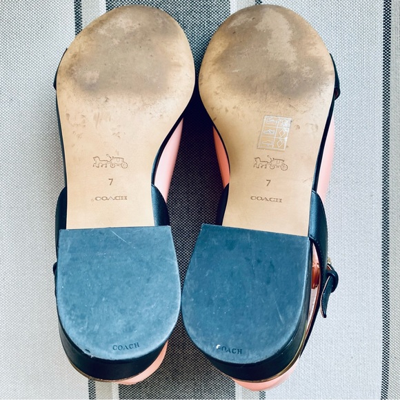 Coach Black Leather 2" Block Heel Gold Hardware Sandals Shoes Size 7 - Picture 6 of 13